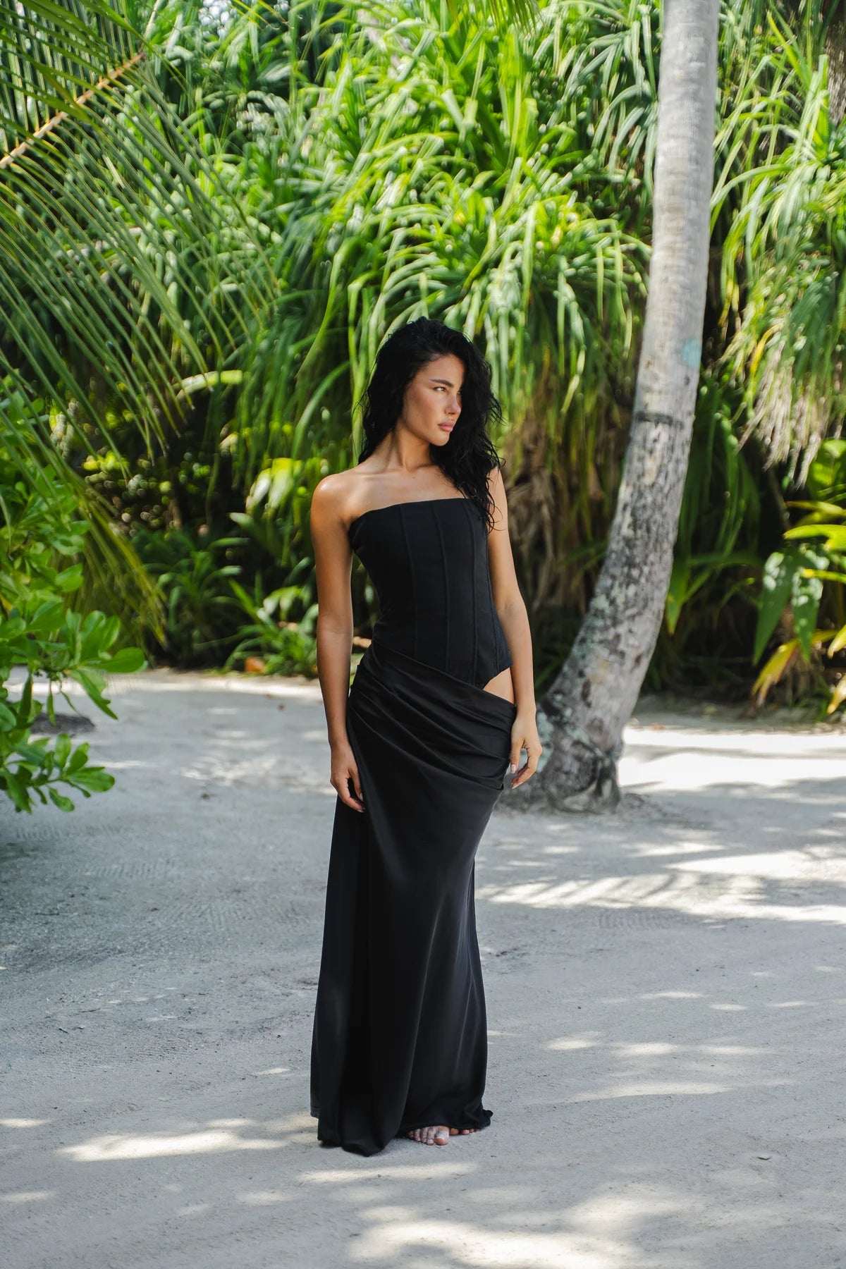 BLACK HUXLEY GOWN