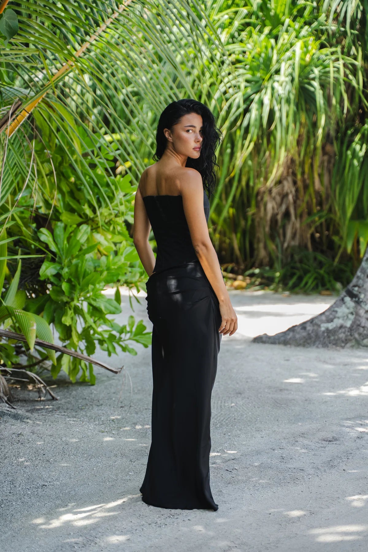BLACK HUXLEY GOWN