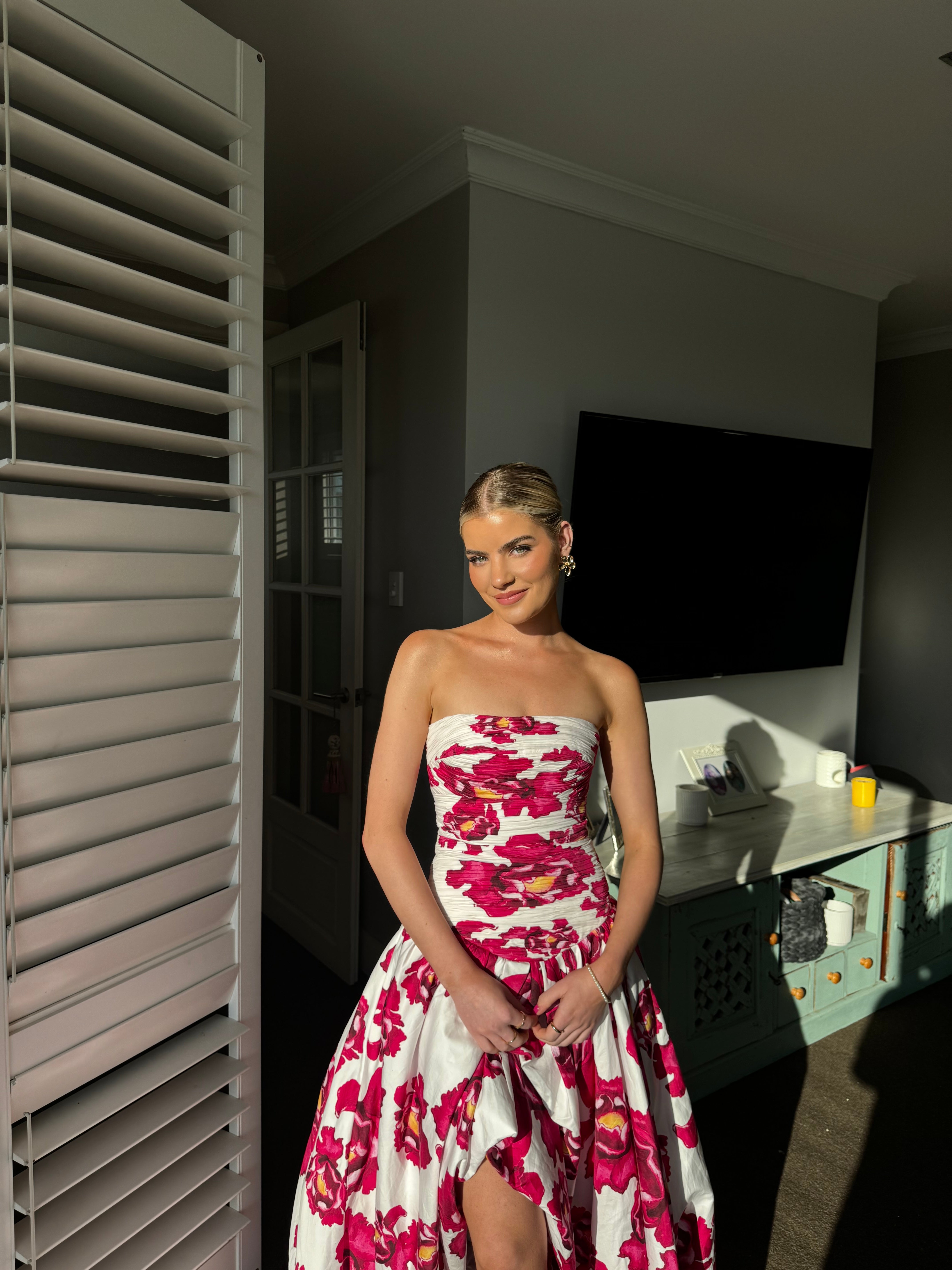 BEHOLD MAXI DRESS – Aquino's Attire