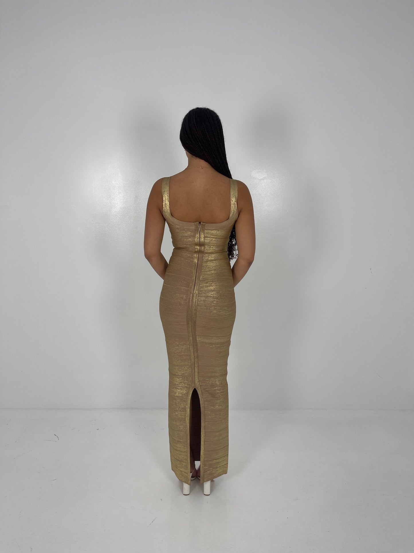 GOLD ROUND NECK GOWN