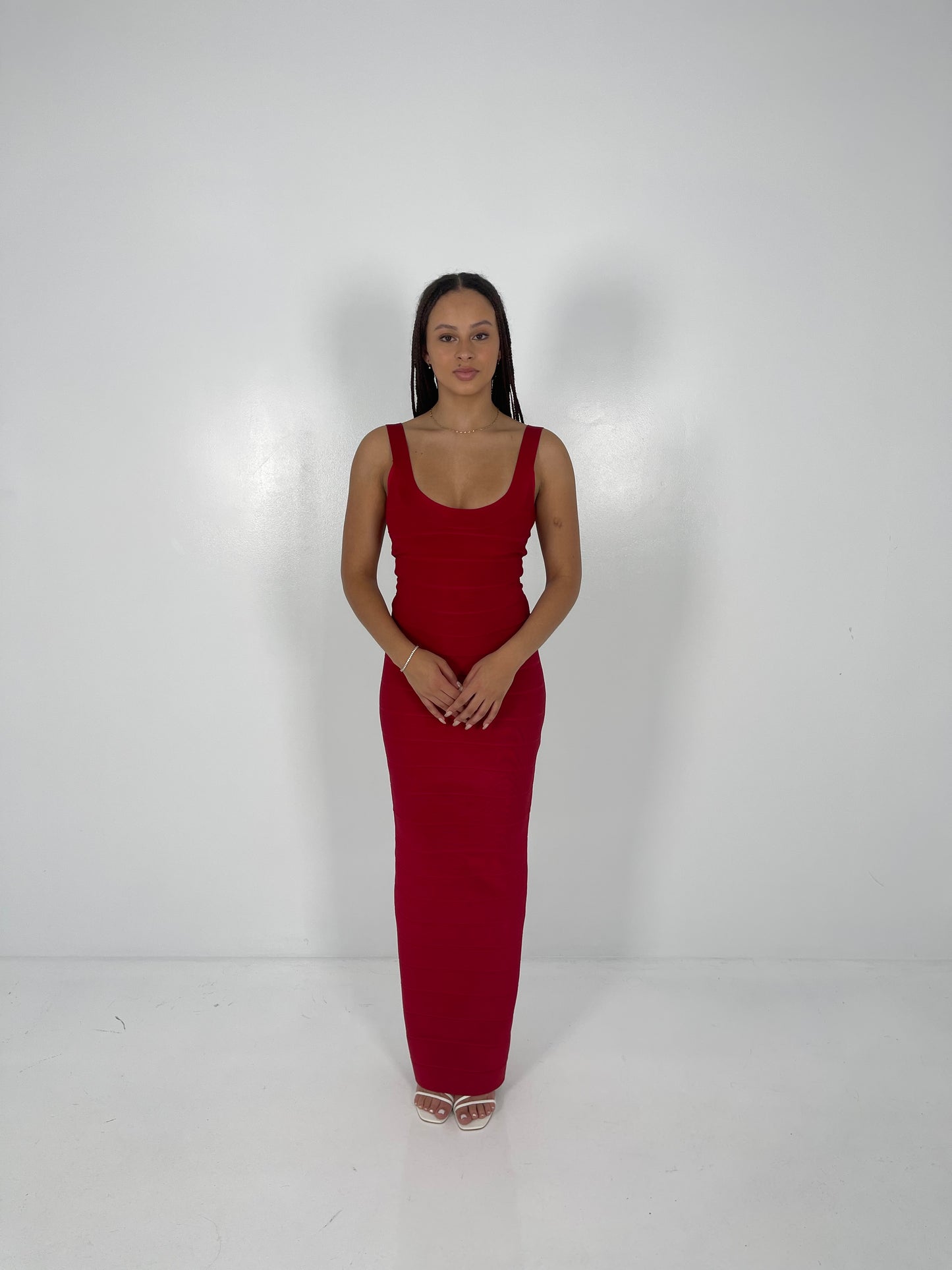 CRANBERRY ROUND NECK GOWN