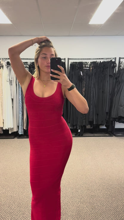LIPSTICK RED ROUND NECK GOWN